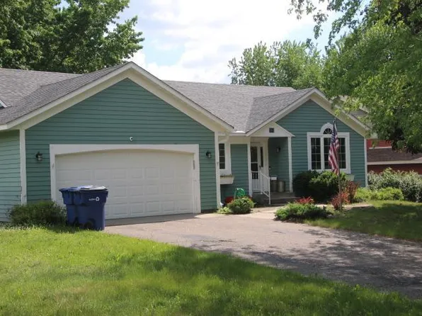 906 21st St SE, Saint Cloud, MN 56304