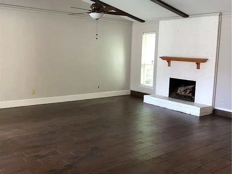 637 Red River Dr — Photo 2