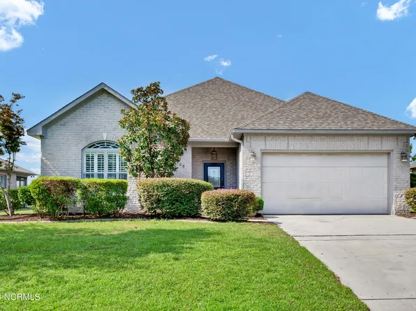 205 Castle Bay Drive, Hampstead, NC 28443