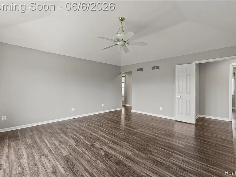 2962 Pheasant Ring Dr — Photo 36