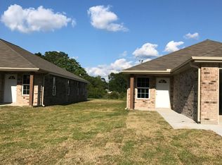 920 Center St, Bridge City, TX 77611