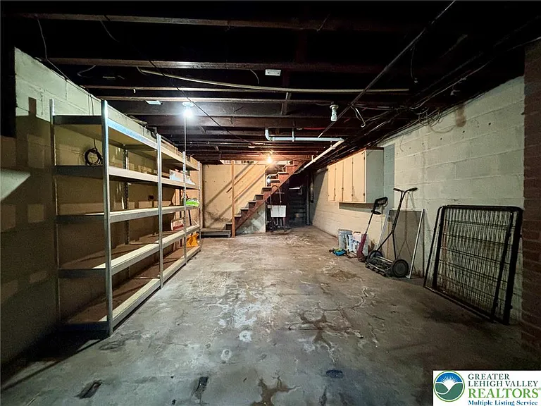 1342 N New St — Photo 18