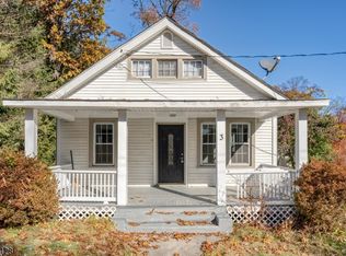 3 Willis St, Lake Hopatcong, NJ 07849