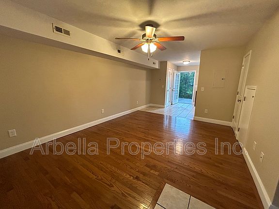 2nd image of 122 Leach Dr APT 102