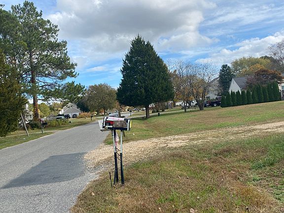 5th image of 6664 Holly Springs Dr