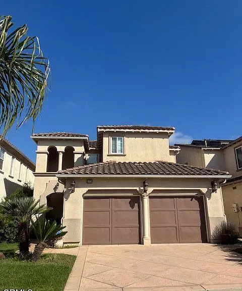 1470 Viewpoint Dr — Photo 2