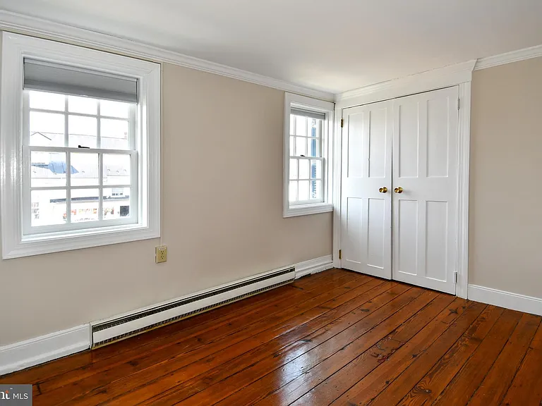 17 Apt #1 — Photo 14