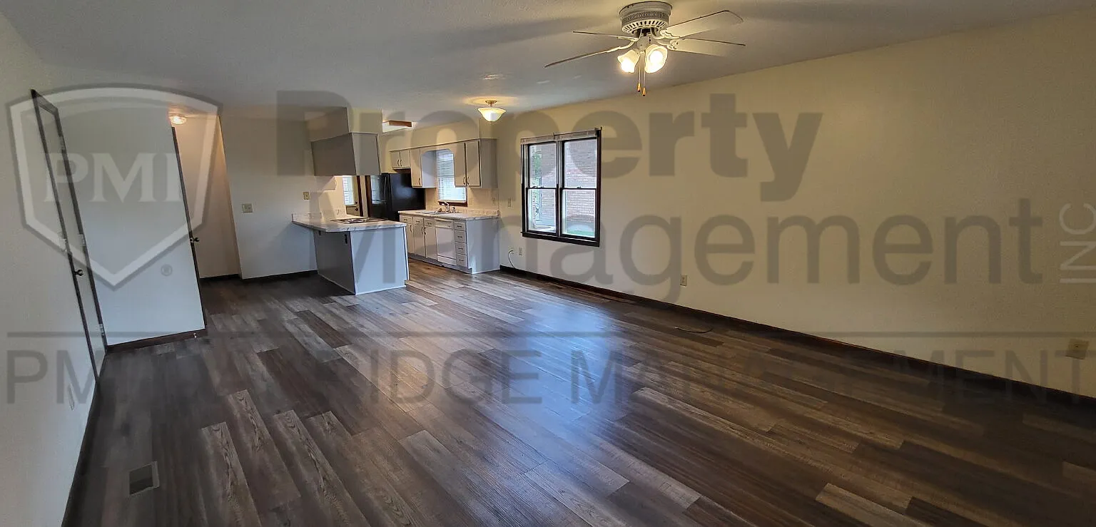2 bed, 2.0 bath, 1067 sqft, $1,250 — Photo 3