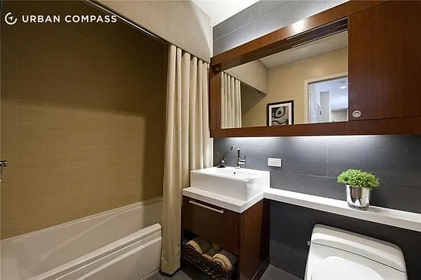 Rented by Compass | media 22