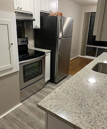 2nd image of 1302 E Lincoln Ave #103