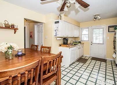 5th image of 53 Elwood Ave