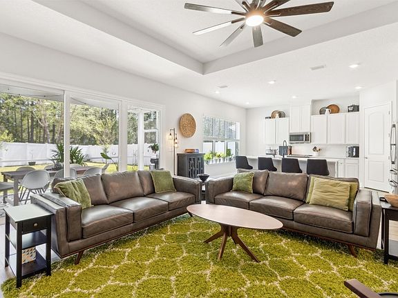 3rd image of 32358 Juniper Parke Dr