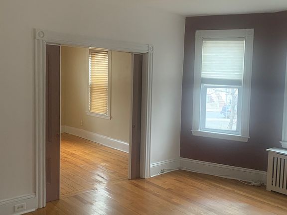 3rd image of 75 Bailey St
