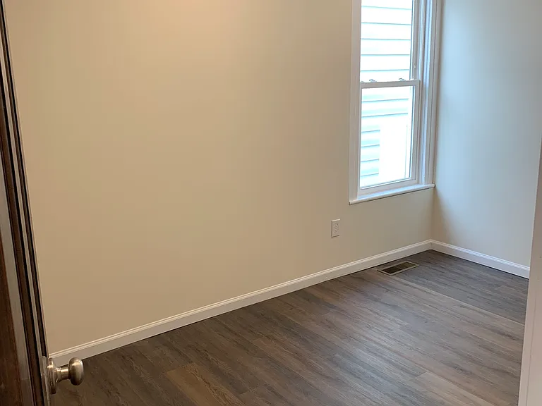 499 Morris St #1 — Photo 5