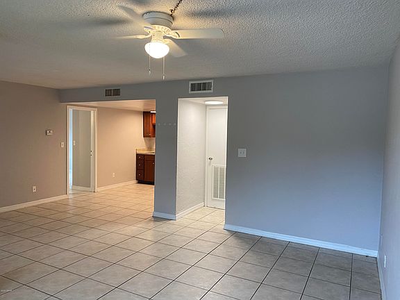 5th image of 732 N Halifax Ave #101