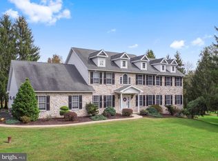 233 Deysher Rd, Fleetwood, PA 19522