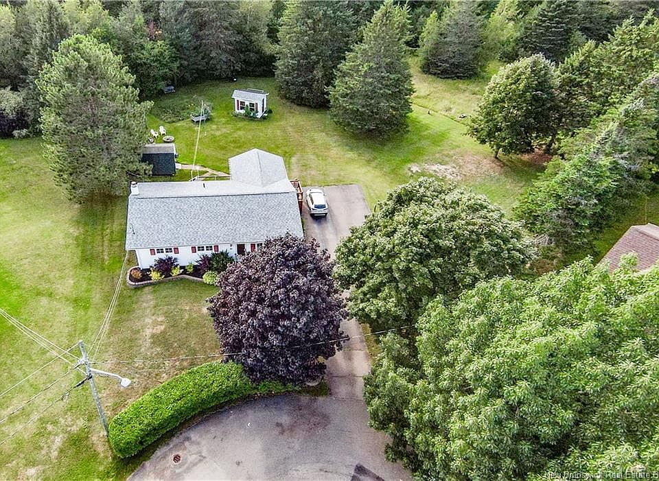 1st image of 29 Dubois St