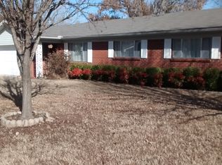 110 N 25th St, Ozark, AR 72949
