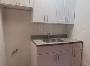 6188 Dry Harbor Rd APT 2B, Flushing, NY 11379