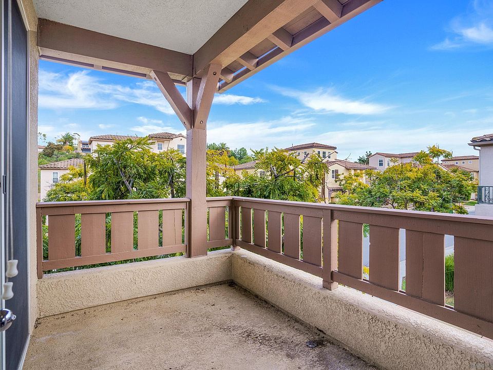 6467 Terraza Portico, Carlsbad, CA 92009 MLS 230020900 Zillow