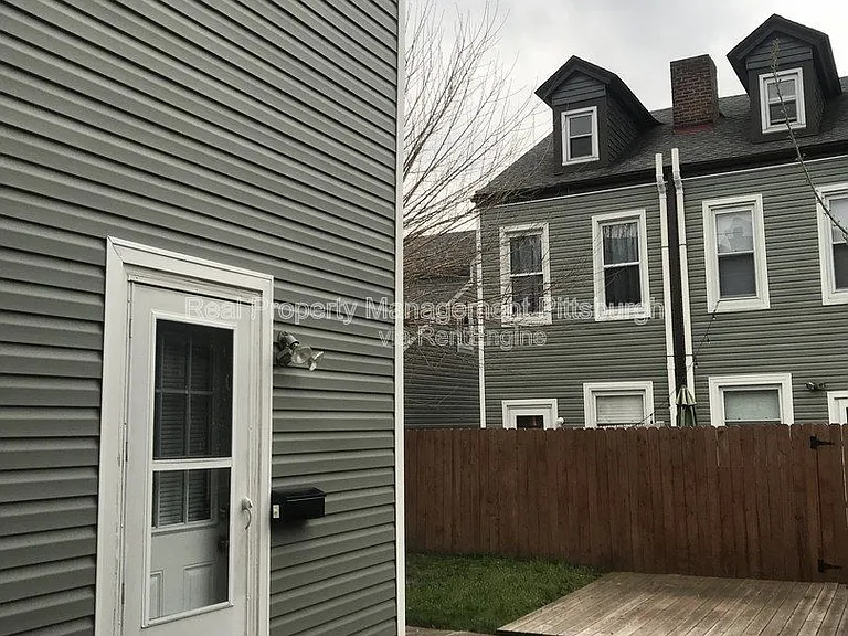 4554 Friendship Ave — Photo 1