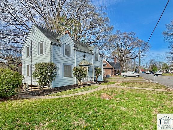 2nd image of 612 Forest St