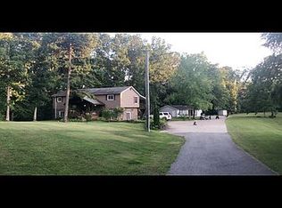 145 Palace Ln, Clendenin, WV 25045