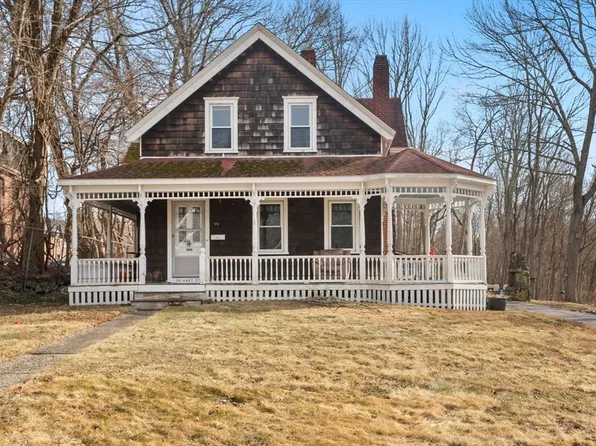 99 Hart St, Taunton, MA 02780