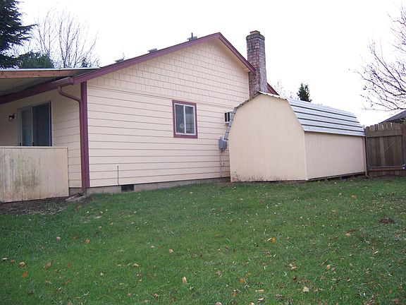 3rd image of 126 41st Ct