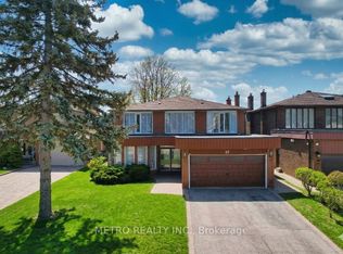 17 Twin Circle Ct, Toronto, ON M2R3L3