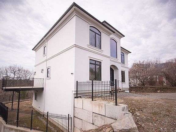 4th image of 12 Gianna Dr