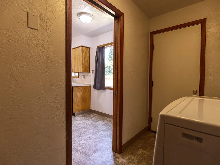 1180 Fairmount Ave S — Photo 21