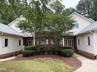 104 Turnberry Ln, Chapel Hill, NC 27514
