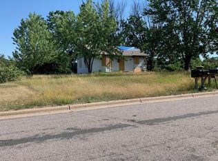 527 82nd Ave NE, Spring Lake Park, MN 55432