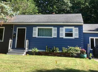 67 Edgemoor Dr, Burlington, VT 05408