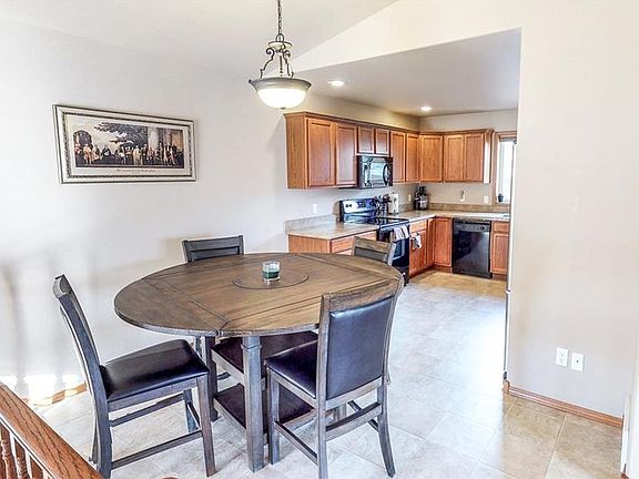 5th image of 2219 Icewine Dr