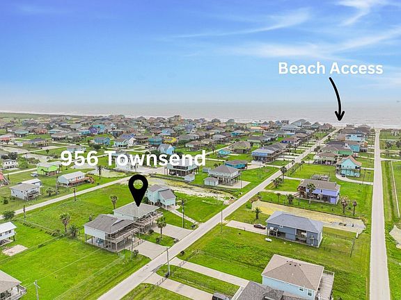 3rd image of 956 Townsend Dr