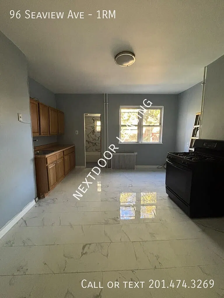96 Seaview Ave — Photo 1