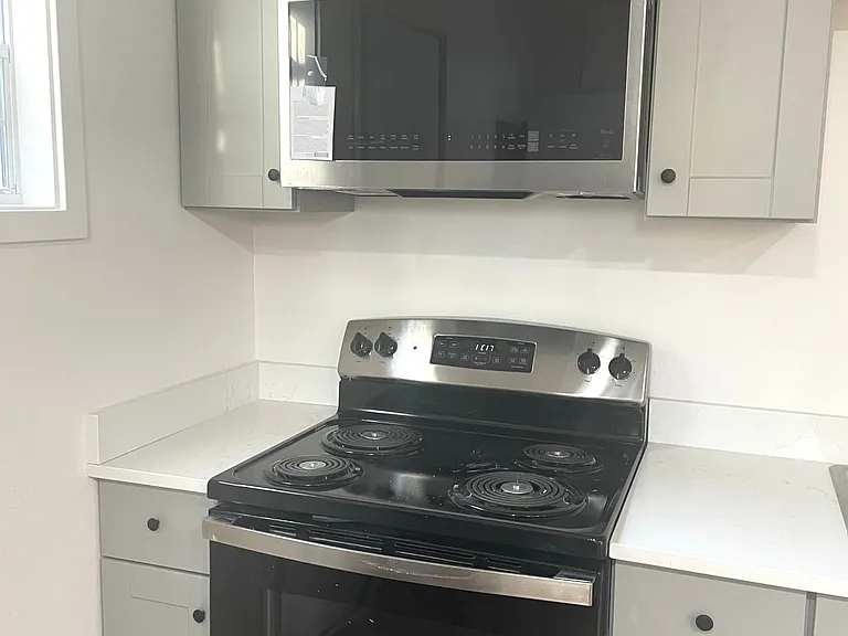 704 NE 53rd St #3 — Photo 44