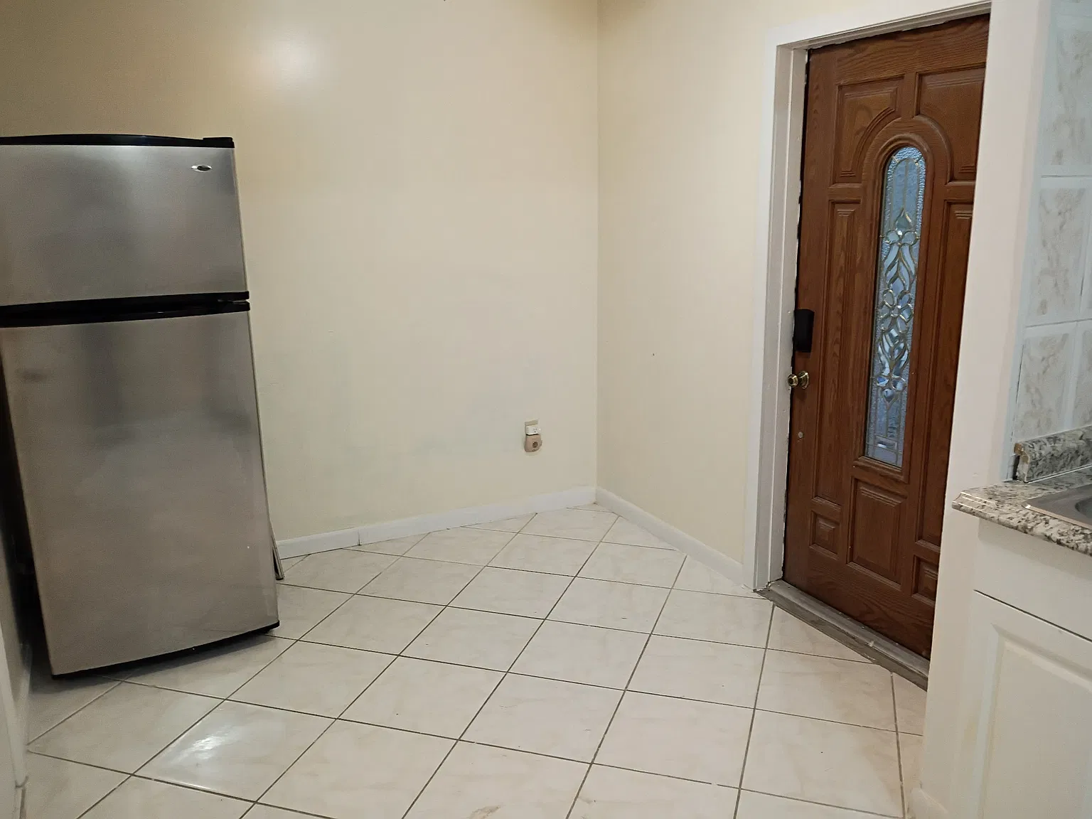 2 bed, 800 sqft, $1,850 — Photo 3