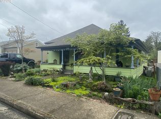 311 N 8th St, Cottage Grove, OR 97424