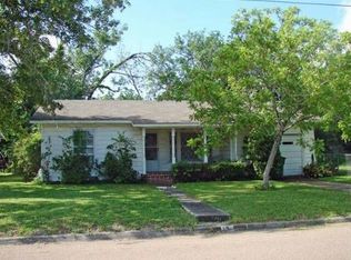 707 Buena Vista Ave, Victoria, TX 77901