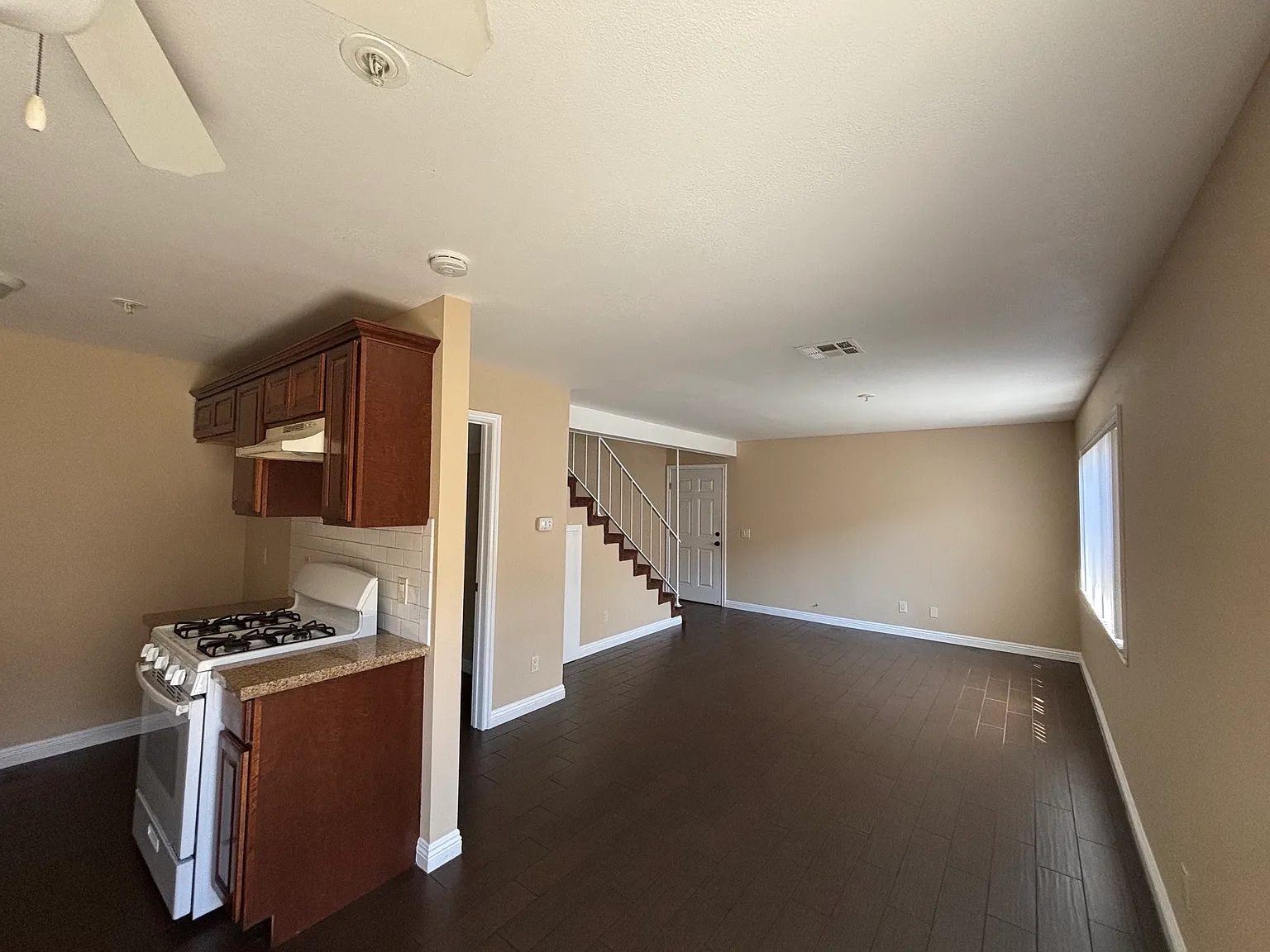 2 bed, 1.5 bath, 1000 sqft, $2,600 — Photo 4