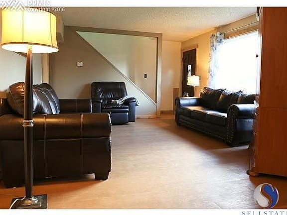 5th image of 20 Westwood Dr