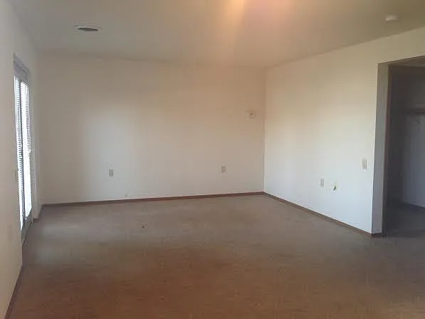 641 W Main St — Photo 10