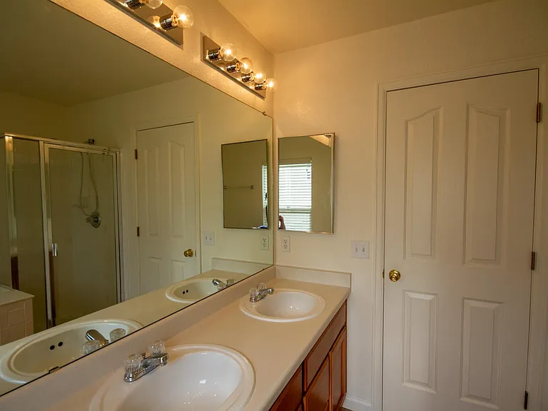 5747 Jaguar Way — Photo 22