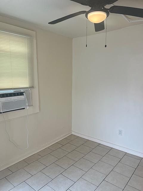 1st image of 616 4th St #1