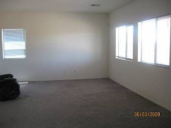 4th image of 33522 N Cobble Stone Dr