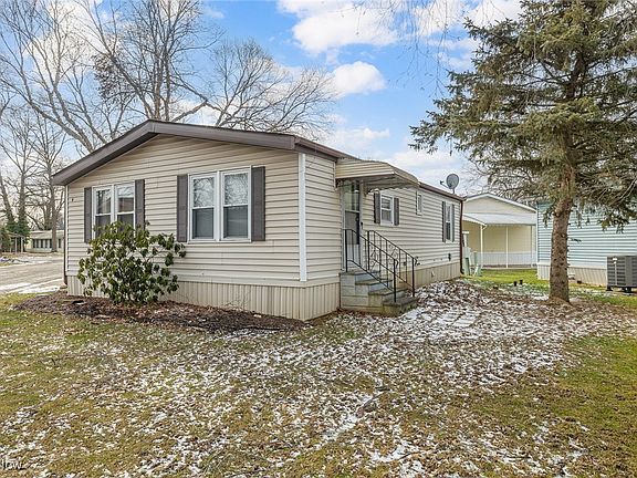 4th image of 4 Birch Ln
