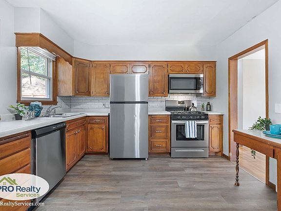 5th image of 8336 Blaisdell Ave S